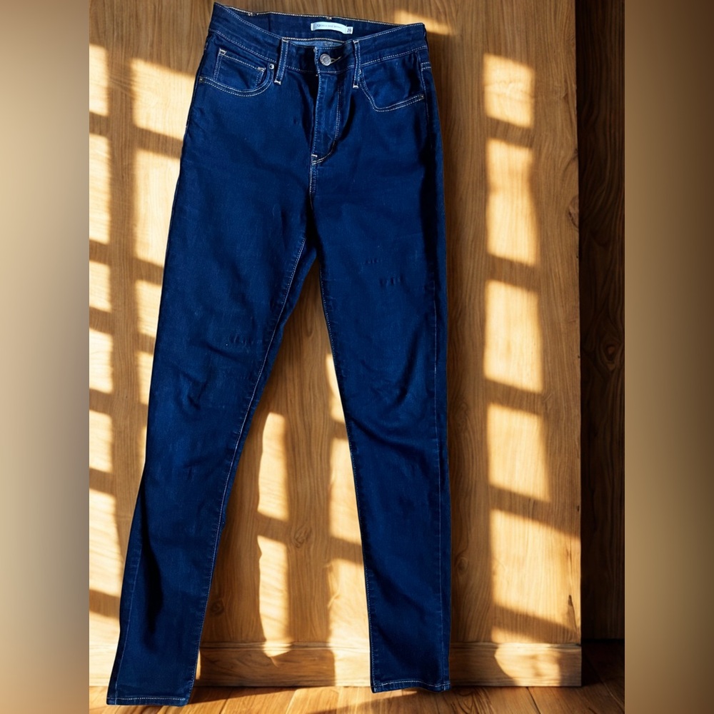 Levi’s Women’s  721 High-Rise Skinny jeans - red tag. - Picture 5 of 9